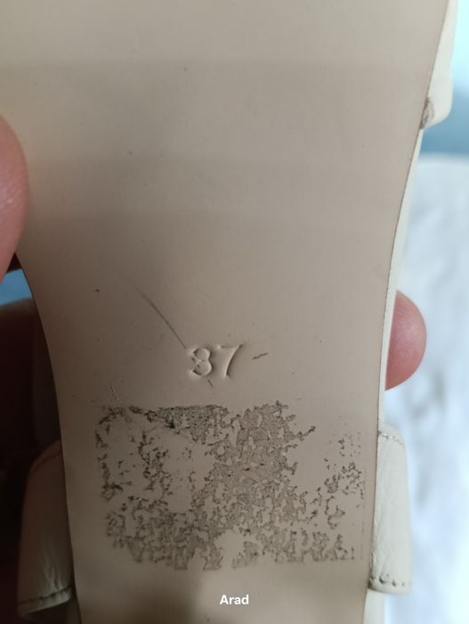Sandale din piele marca Peca
