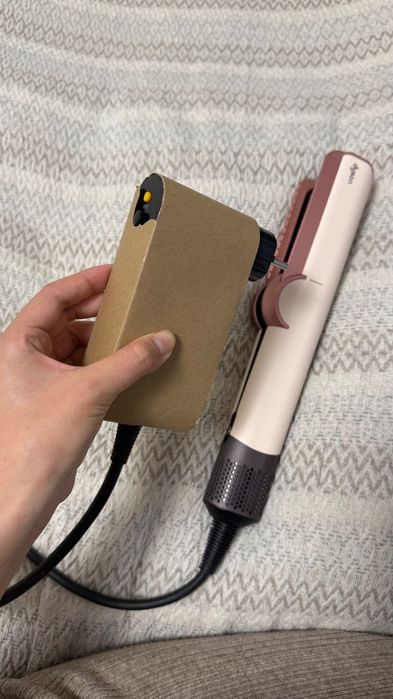 Dyson фен-выпрямитель