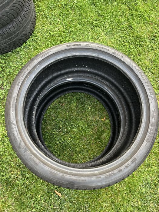 2бр 245/35/19 ЗИМНИ ГУМИ Goodyear Ultra Grip 23ДОТ НОВИ