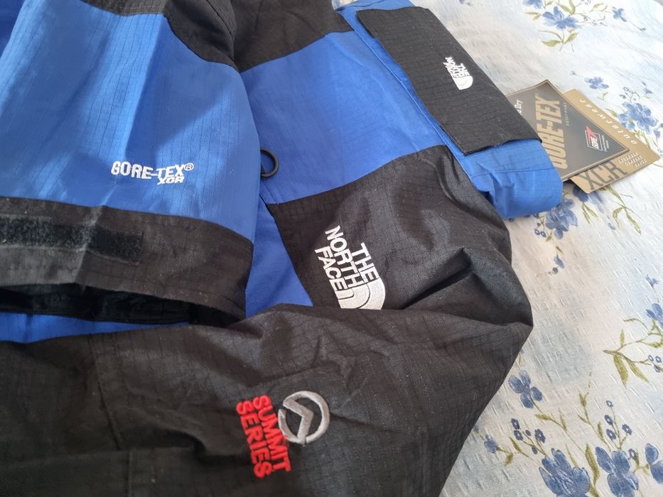 Geaca de iarna The North Face waterproof goretex cu polar detasabil