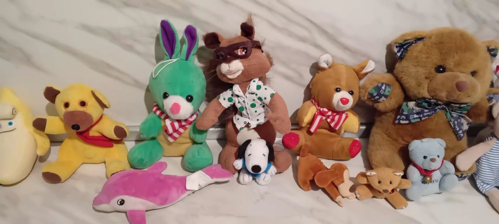 Лот плюшени играчки.