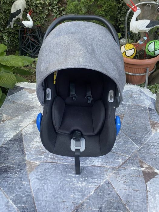 Carucior 3 in 1 Venicci Shadow Grey + Isofix pentru masina