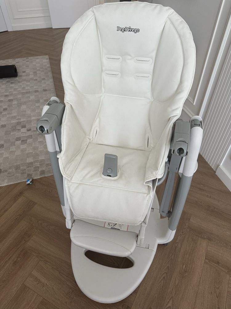 Стульчик для кормления Peg Perego tatamia follow me