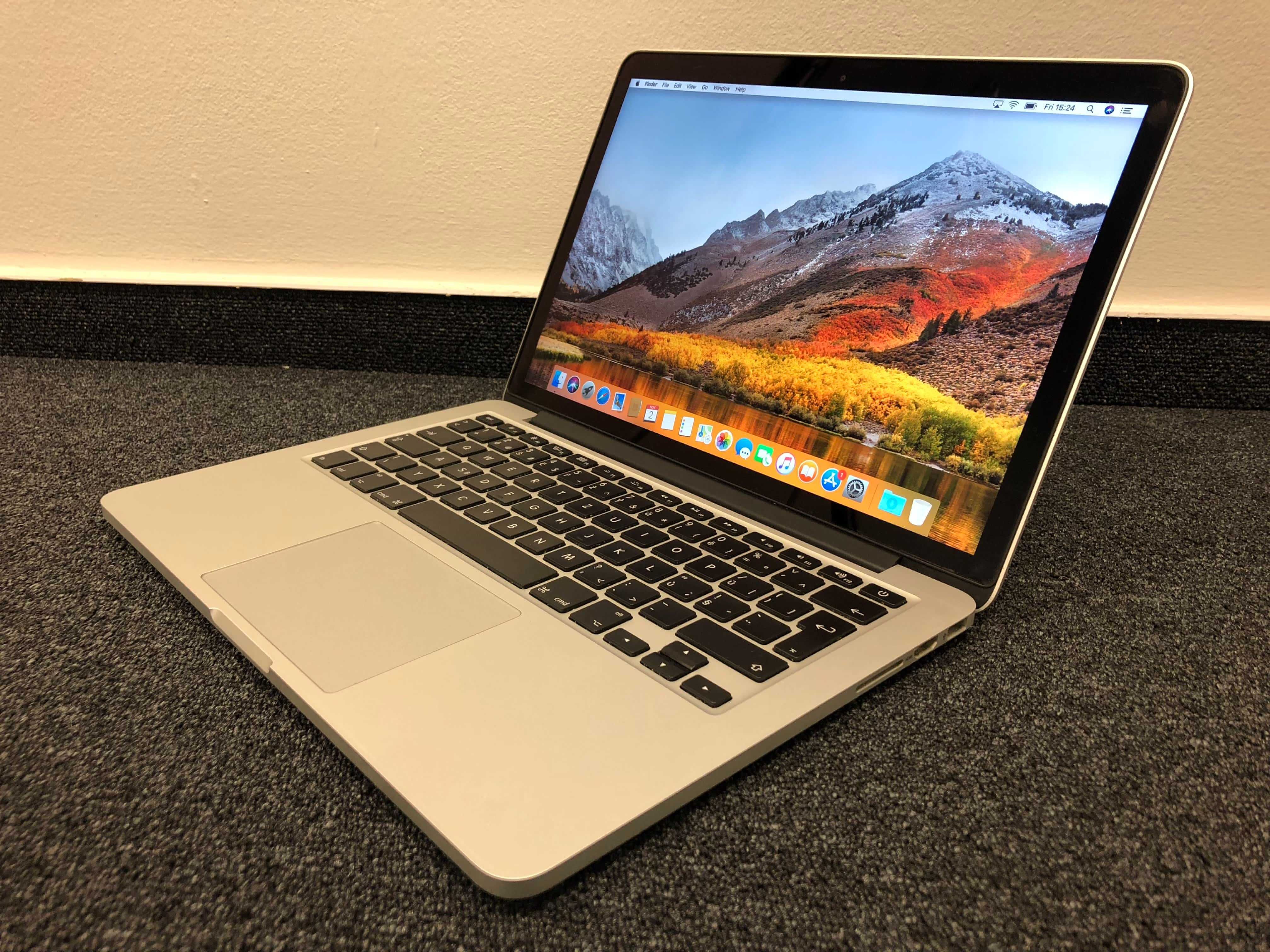 MacBook Pro 2015 Retina со всеми портами