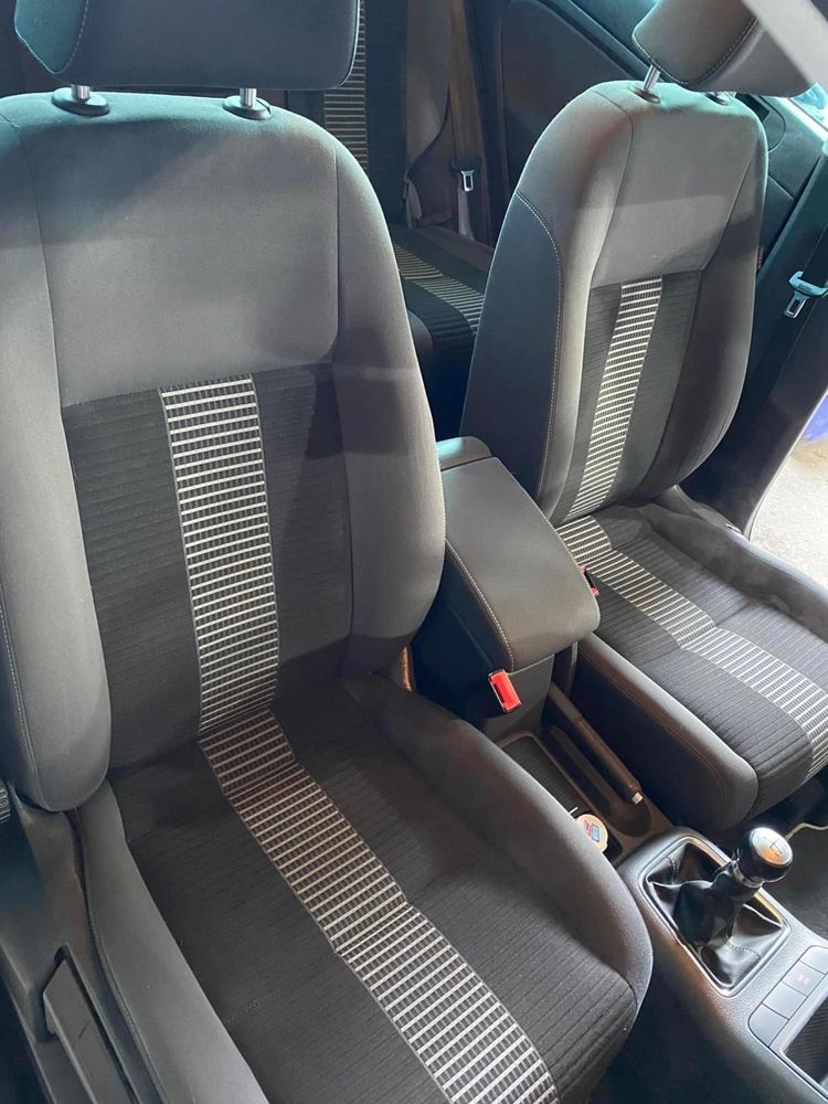 Interior Golf Plus sau Tiguan