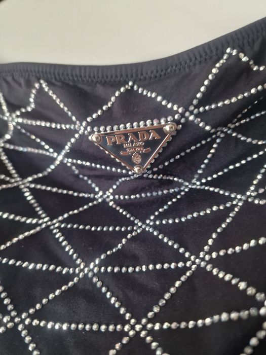 Цял Бански Prada