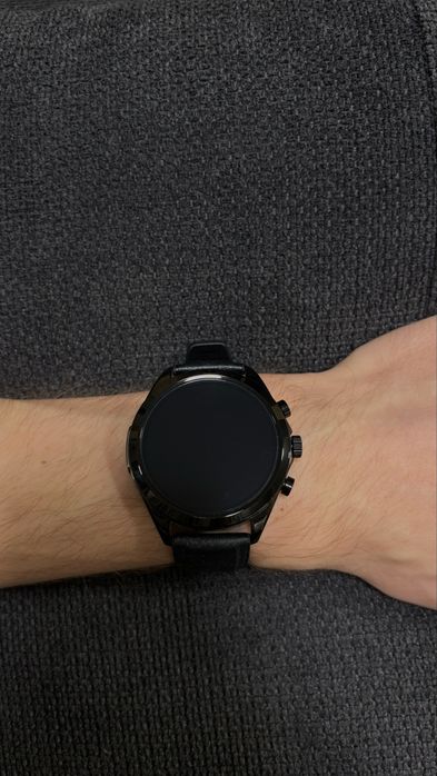 Продавам смарт часовник