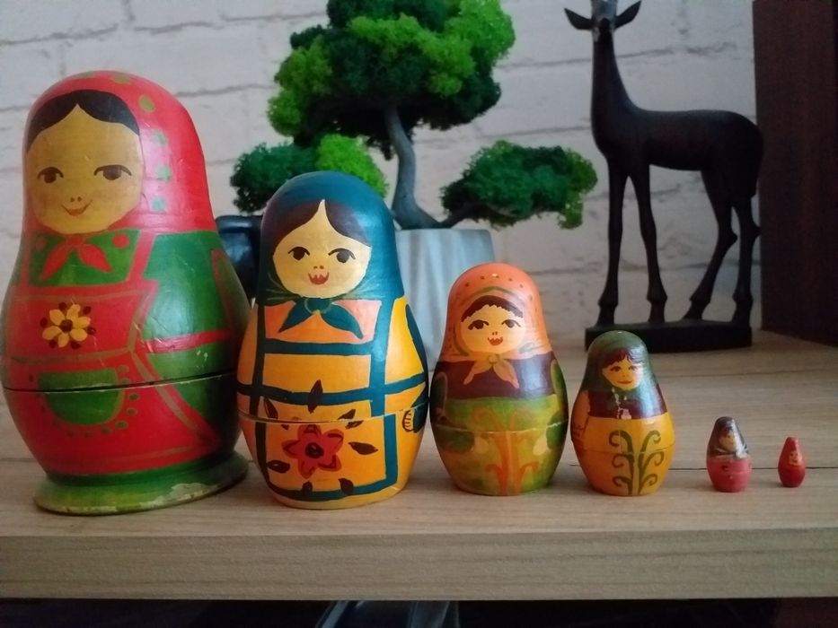 Матрьошки много стари