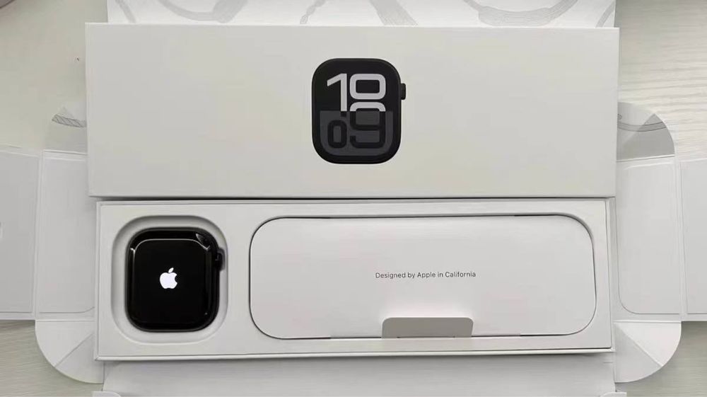 Apple watch 10 lux