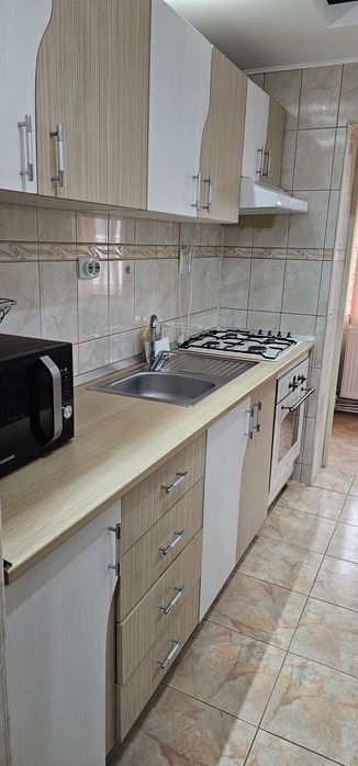 Inchiriez apartament pe Dorobanti aproape de Scolilor