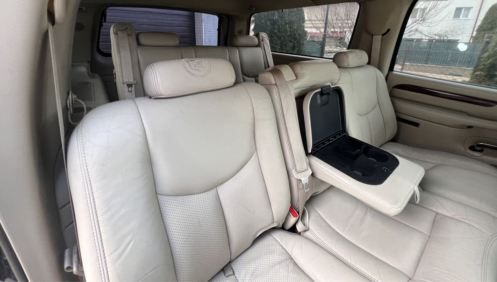 Cadillac Escalade FULL 6.0 V8 Long Urgent!!!