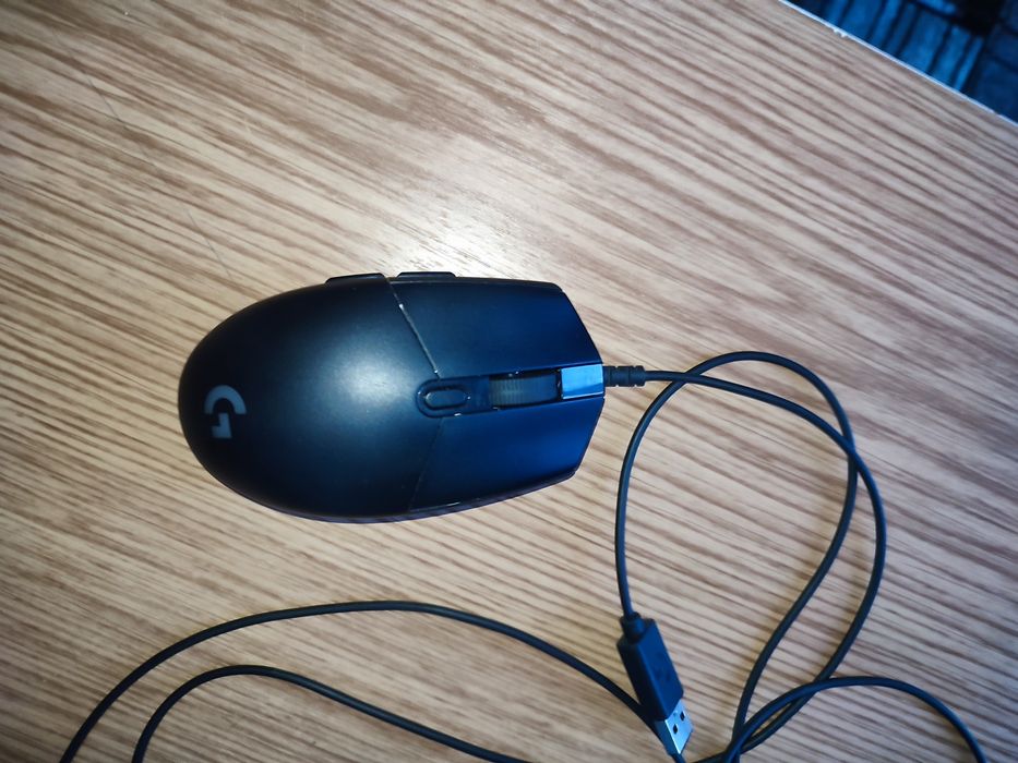 Logitech g102 wired gaming mouse RGB