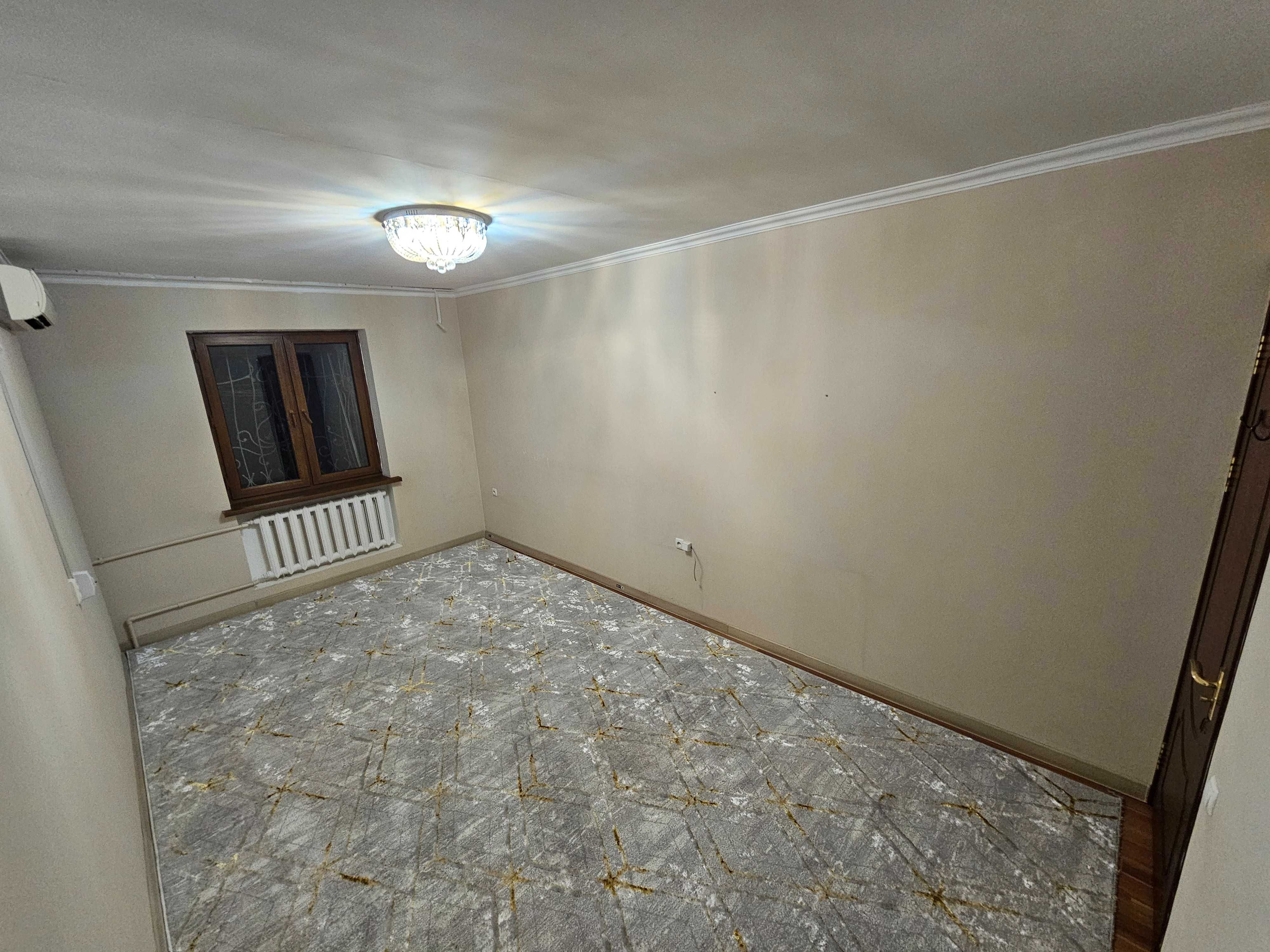 Сдается 4-комнатная квартира в Алмазаре, ул. Фараби, 2-й этаж, 120 м².