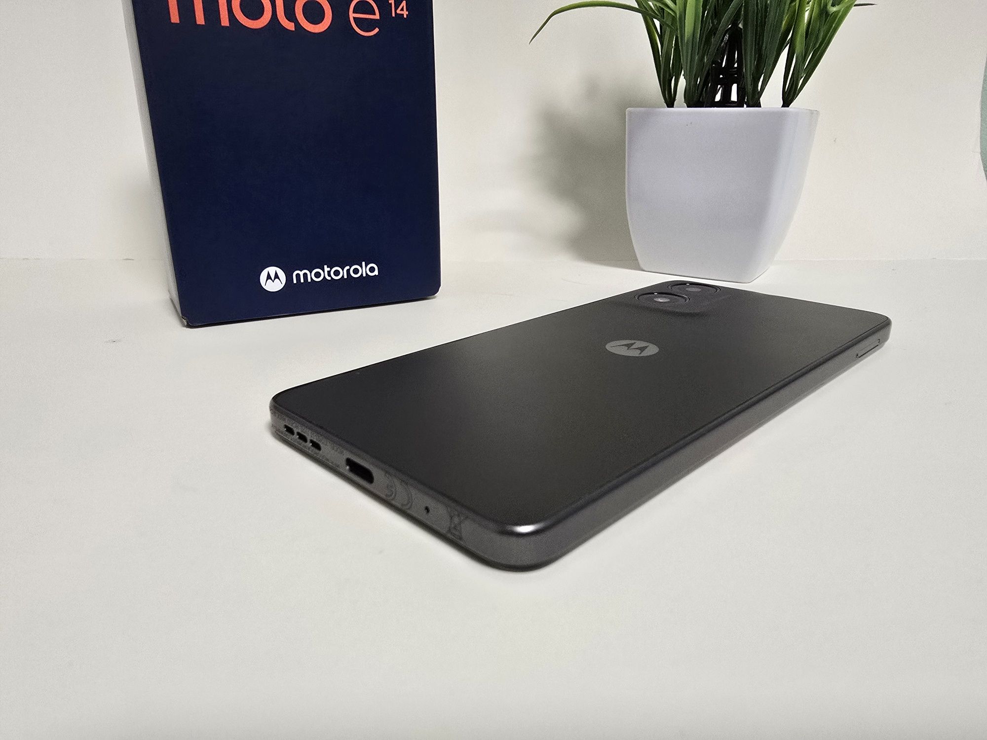 Motorola E14 Като нова