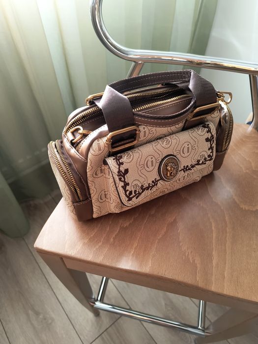 Gentuță model deosebit