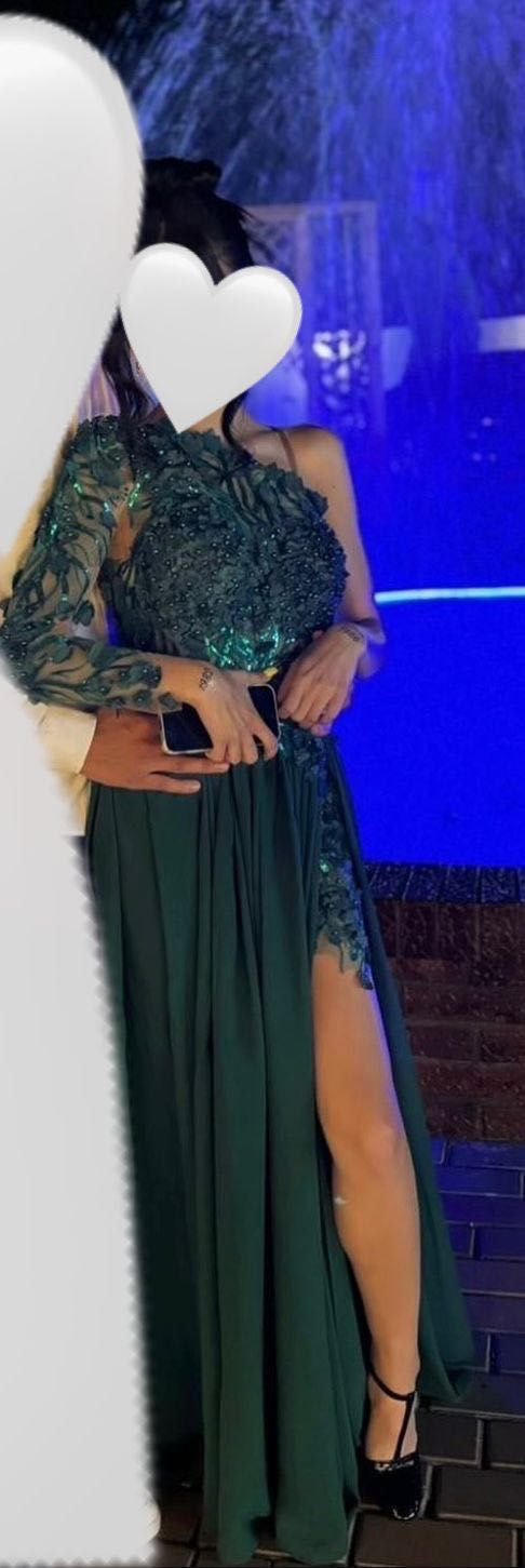 Rochie de seară lungă, purtată o singură dată