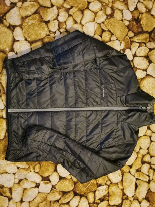 Jacketa Mammut L Salewa La Sportiva Salomon Ortovox FjallRaven Rab