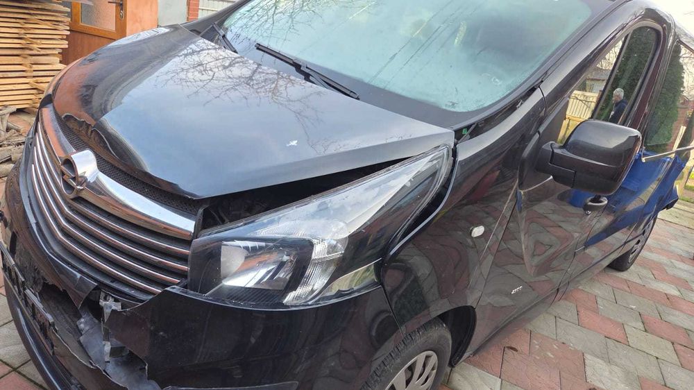 opel vivaro 5 locuri 1.6d 2015 avariat
