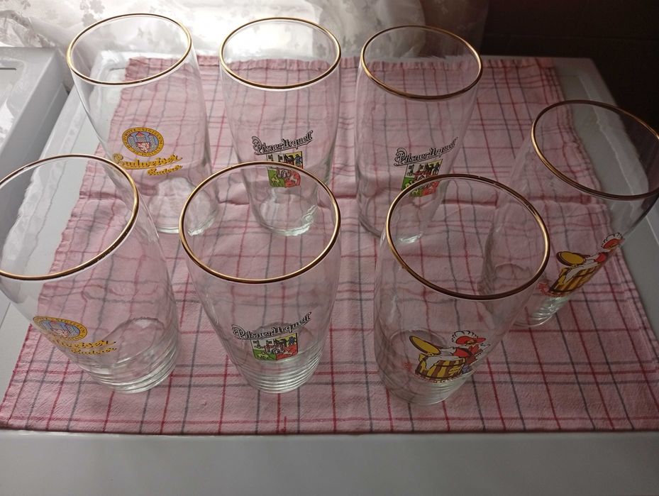 Продавам чаши за бира