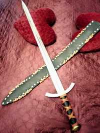 Рицарски меч със стойка