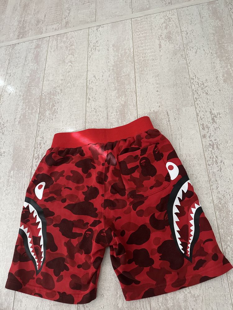 BAPE shorts/шорти М размер