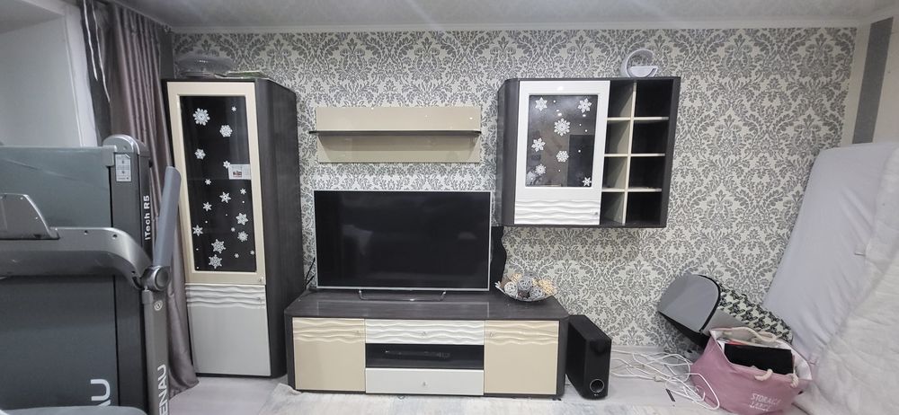 Продам стенку фабрика Любимый дом
