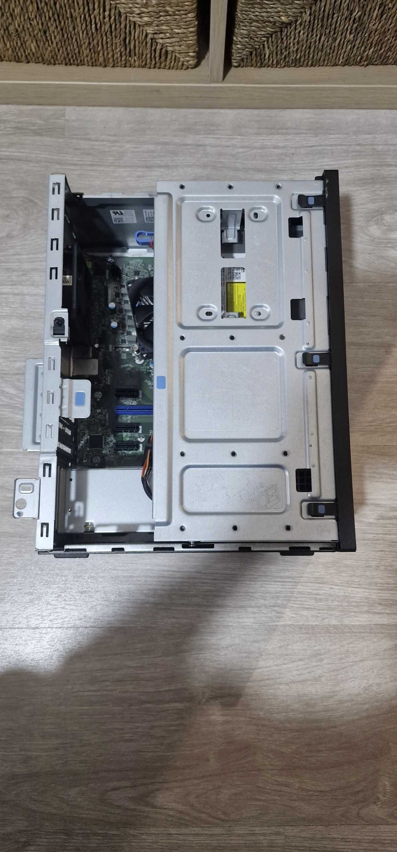 Dell Vostro 3070 D18M i5-9500 8/16GB DDR4 NVME 250GB NAS