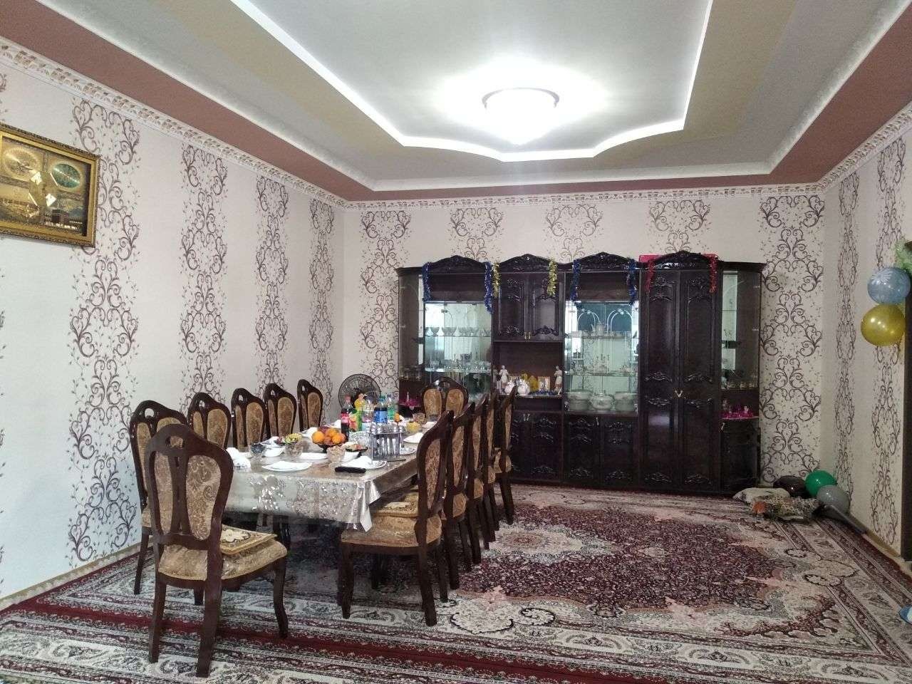 Продаётся уютный дом в Мирзо-Улугбекском районе, город Ташкент.