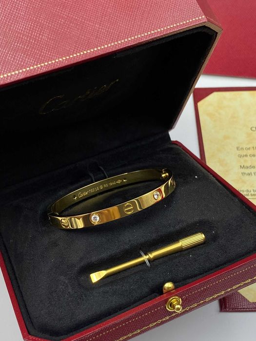 Bratara Cartier LOVE 16 aur 750 cu Diamante