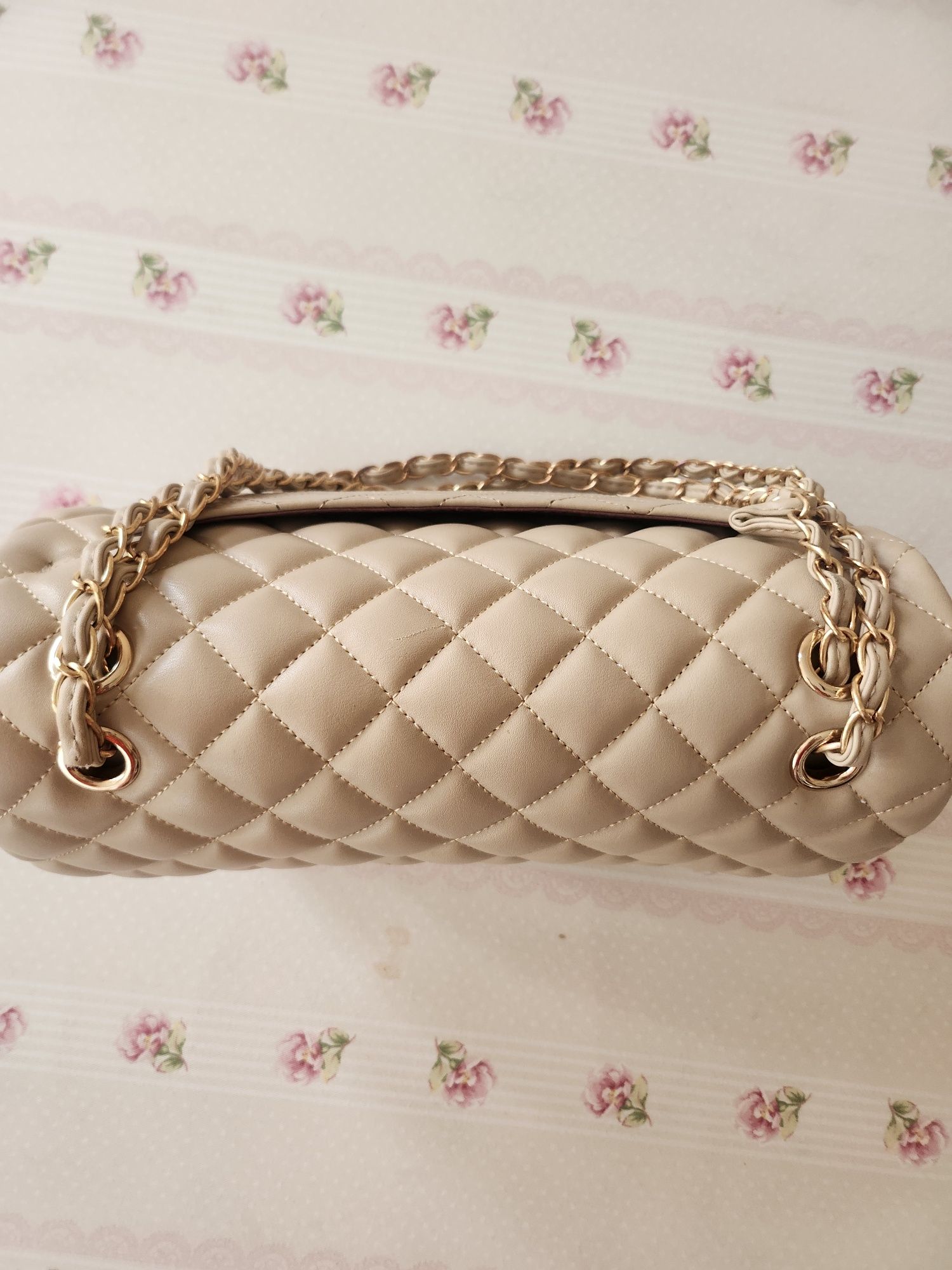 Продавам чанта Chanel