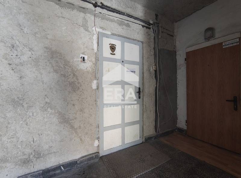 Тристаен панелен апартамент за продажба, в кв. Повеляново, гр. Девня,