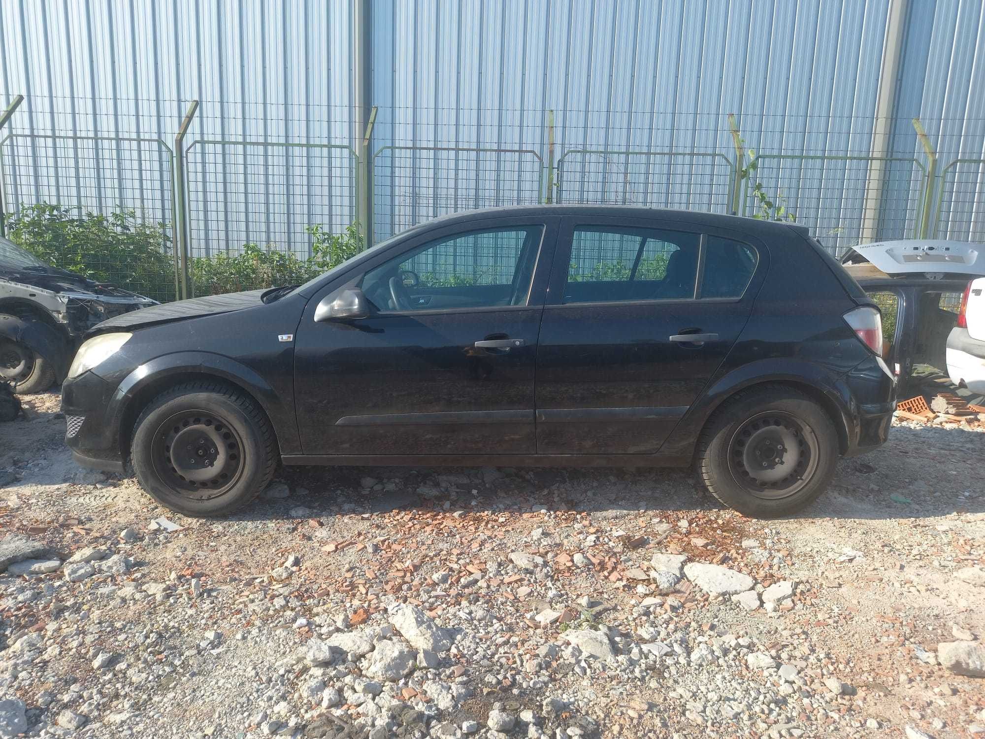 Dezmembrez Autoturism Opel Astra H