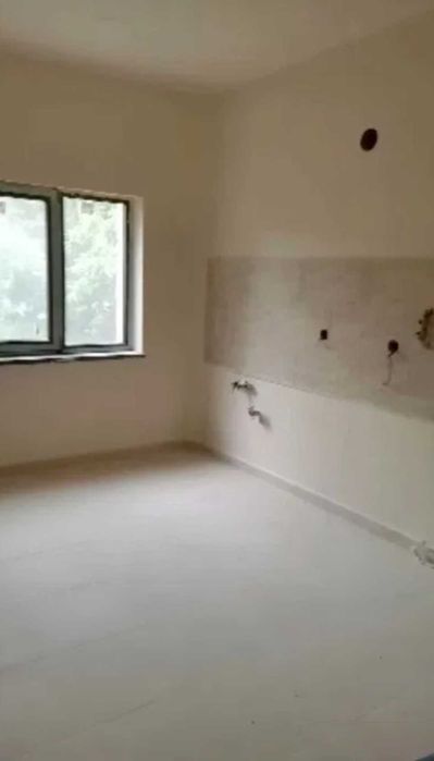 Închiriez parter casa zona centrala