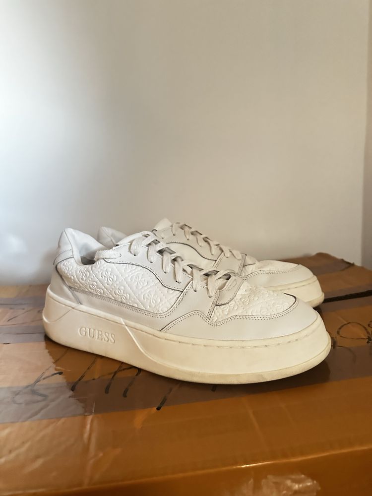 Guess Ciano бели обувки за дънки nike