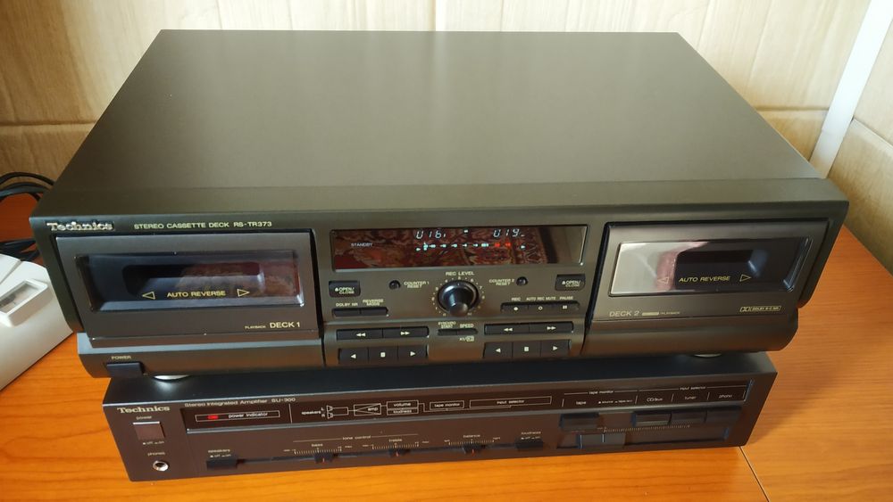 Продаю усилитель и деку Technics