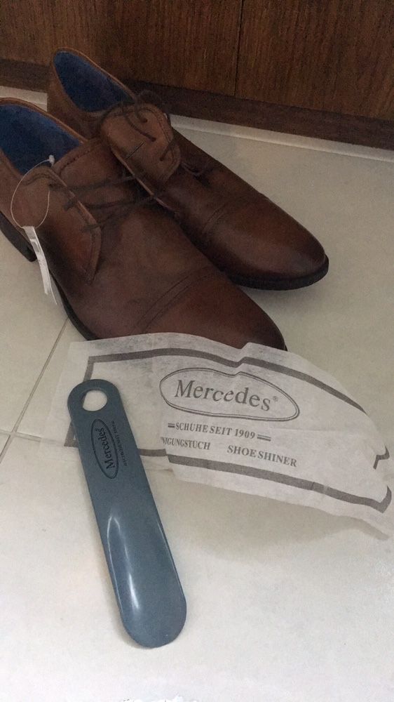 Уникални обувки Mercedes