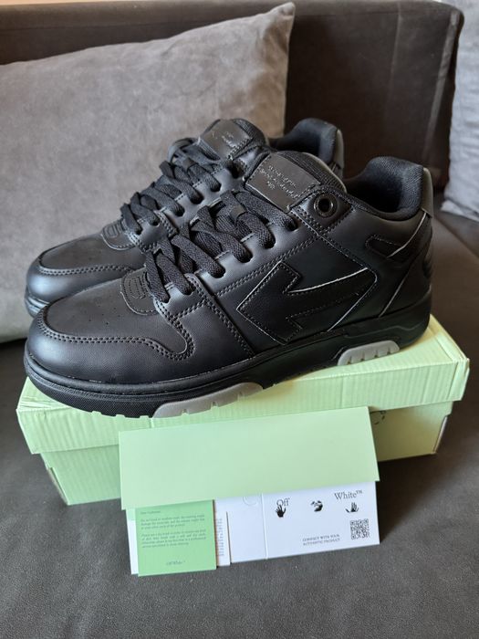 Adidasi Off-White Out Of Office