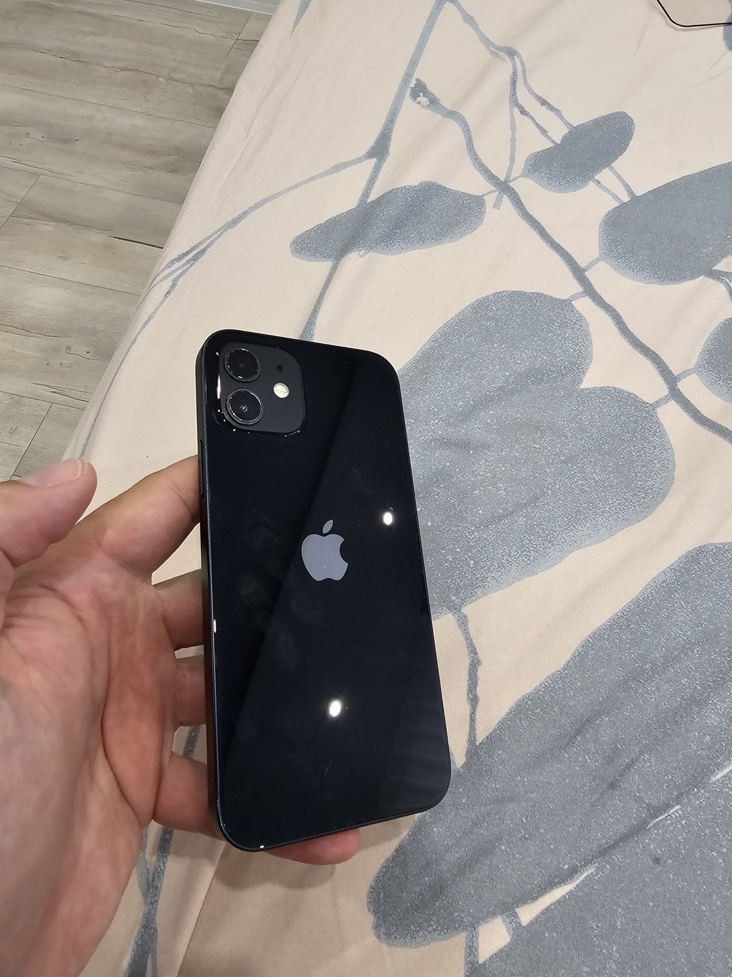 Iphone 12 черен отключен
