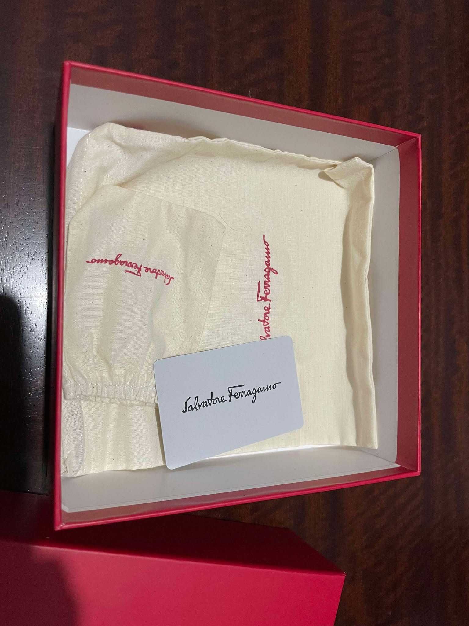 Curea Salvatore Ferragamo originala brand new in box