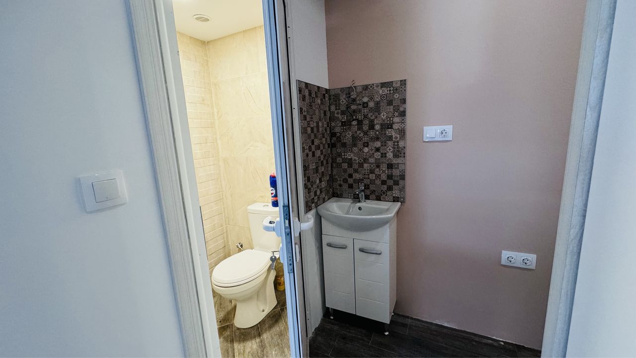 Дава се под наем Заведение в София, 7-ми 11-ти километър - 120 кв.м за 1275 € - Снимка #16