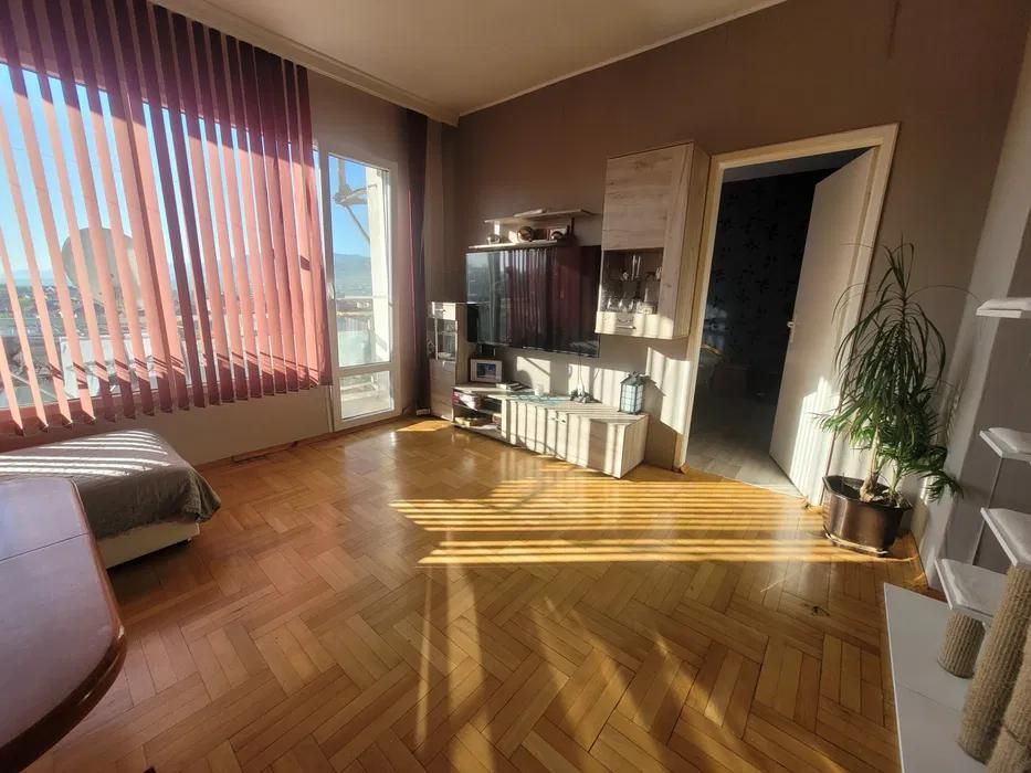 Продава се Тристаен апартамент в Пловдив, Коматево - 86 кв.м за 1349 €/кв.м - Снимка #2