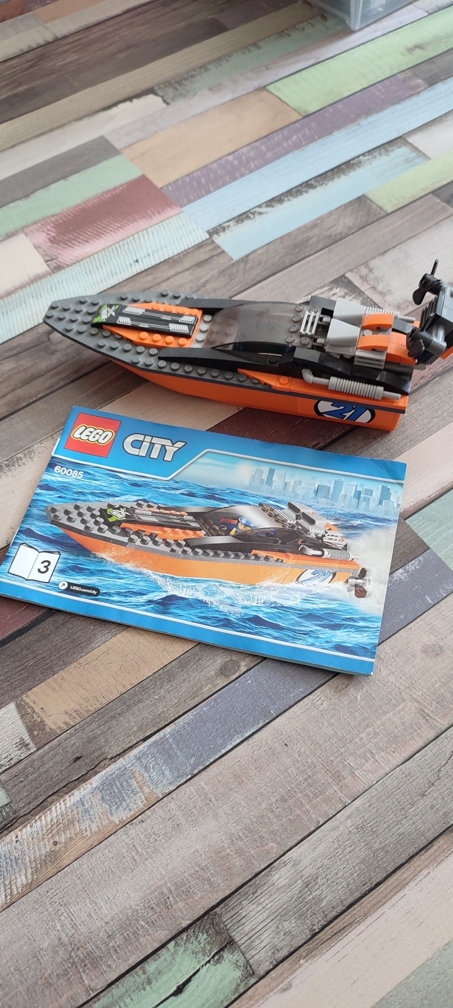 Lego 60085 barca motorizata și auto 4x4