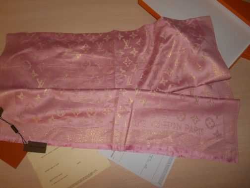 Eșarfă pentru femei Louis Vuitton 067