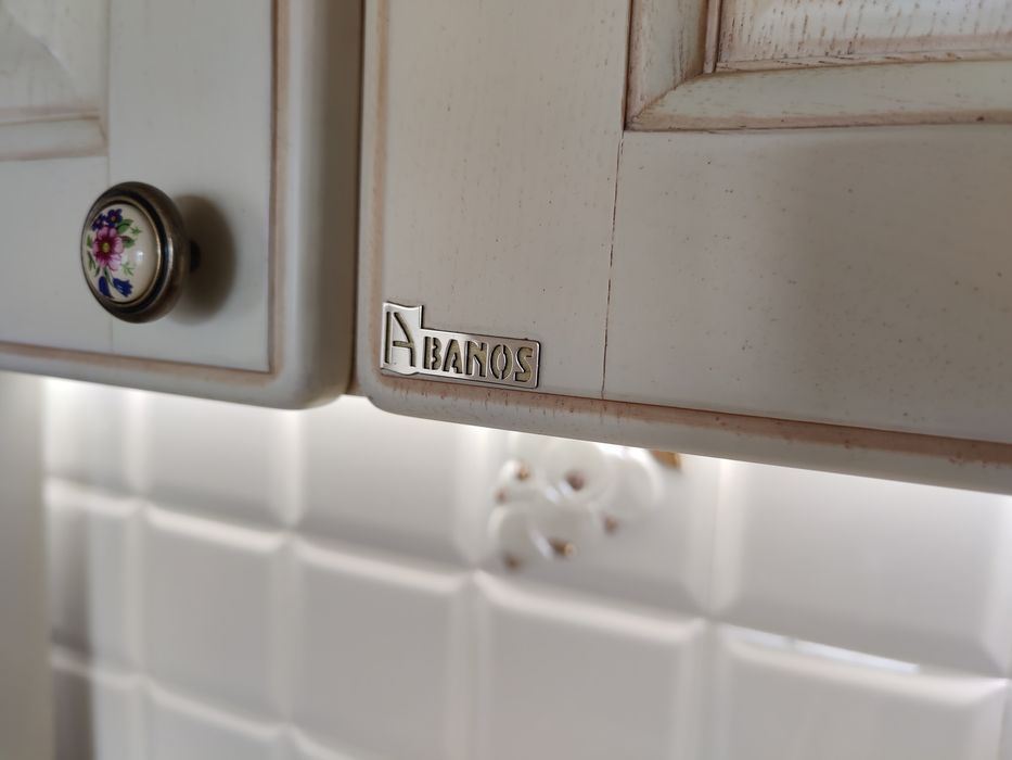 Атрактивна кухня Abanos