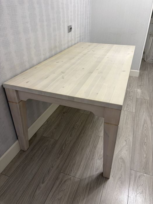 Продам стол кухонный