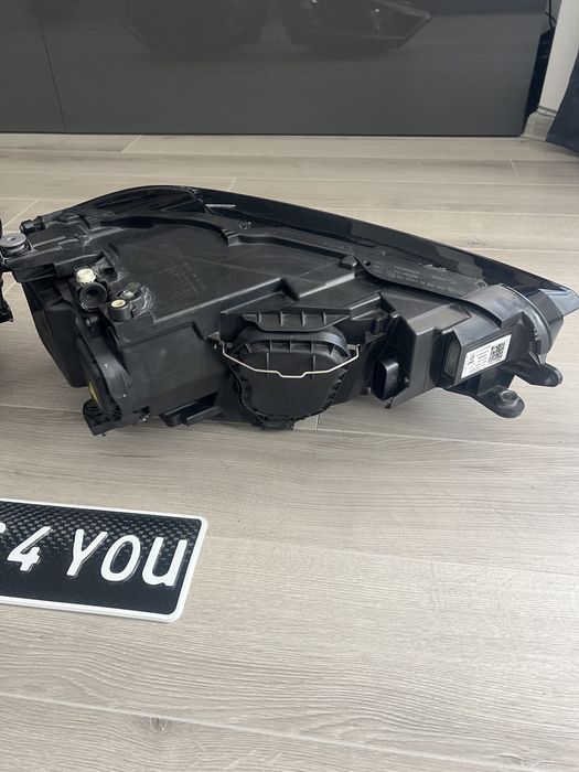 Фарове фар VW Golf Sportsvan Xenon Спортсван Перфектни