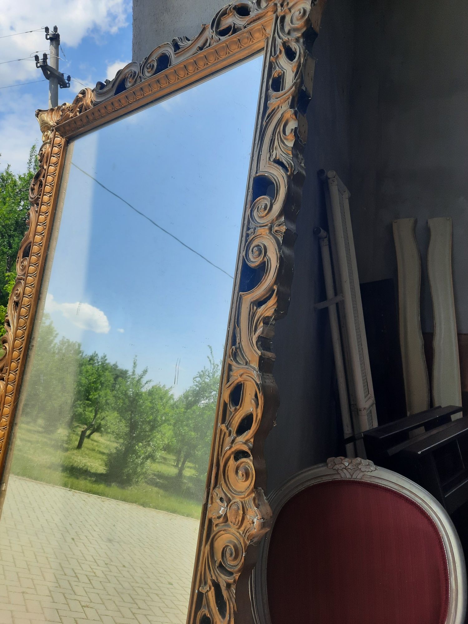 Oglindă  cu ramă  din lemn masiv