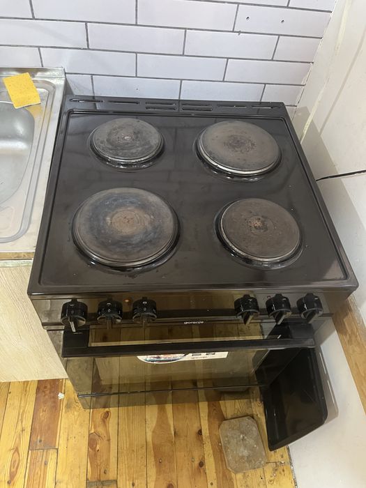 Продаётся электрическая плита Gorenje