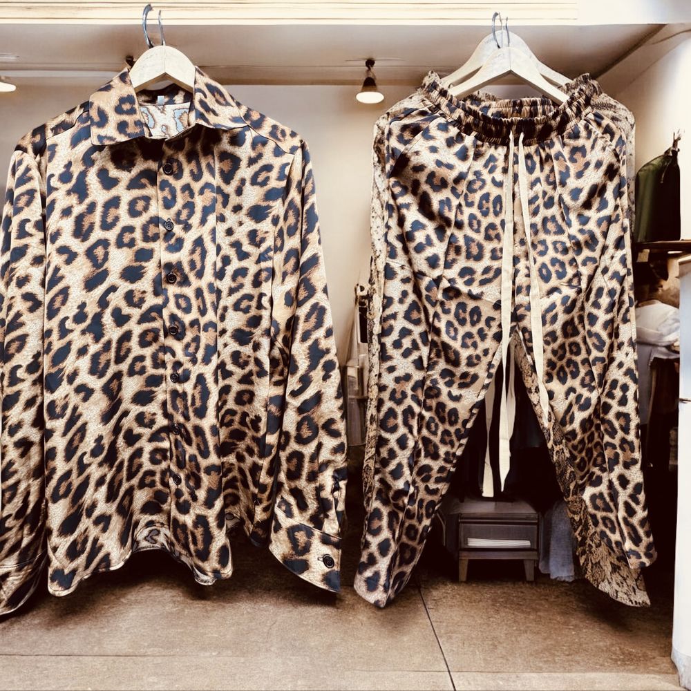 Compleuri Animal Print calitate premium! TOP