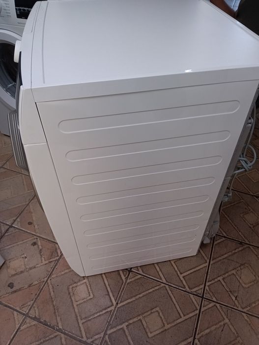 Сушилня с термопомпа Аег Aeg Series 8000 А+++ 8кг 2 години гаранция!